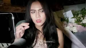 Wanita cantik itu sekarang telah resmi menjadi istri pemain persija jakarta, alfath fathier. Ultah Ke 24 Ratu Rizky Nabila Fokus Bermusik Tribunnews Com Mobile