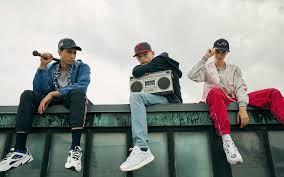 Carrying on the tradition of 2021, yes, there's an american flag on that toronto blue jays jersey. We Hit The Streets Of Nyc In New Era Cap S Mlb All Star Game Collection