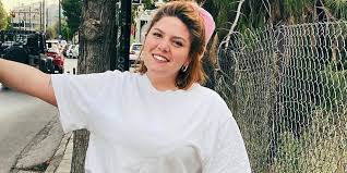 Είναι απʼ αυτές τις μέρες που αν ακούσεις ακόμη μια φορά μια από τις φράσεις «όλα θα πάνε καλά, έχε πίστη!» ή «μην τρελαίνεσαι, θα δεις όλα θα φτιάξουν!», μα τω θεώ. Danah Mparka E3i Mhnes Meta Ton Xwrismo Ta 3anabrhke Me Ton Pano Adamopoylo Eikona Zwh Iefimerida Gr