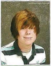 Christofer Drew. HHAHAHAHHAHA I don't like to wear shoes either, it's cool.