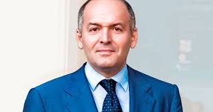 Про батьків і дитячі роки майбутнього головного. Pinchuk Viktor Dosye Biografiya Kar Yera Personi