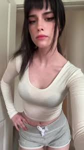 Jessica Lotts's Instagram, Twitter & Facebook