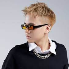 Stream Bee Michael music