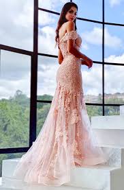 Estamos seguros que una vez que te lo pruebes, te sentirás en un verdadero cuento de hadas. Vestido De Festa 2021 Selecao De Vestidos Longos Dourado E Rose Gold Pronta Pra Festa