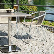 I nostri arredamenti esterni per bar e tutto l' arredamento esterno per ristorante, esterno pub e hotel, sono realizzati con materiali di alta qualità e hanno un design curato per creare ambienti rilassanti in cui far passare ai tuoi ospiti le serate estive, primaverili e, perché no, anche le soleggiate giornate invernali! Set Tavoli E Sedie Per Arredi Esterni Bar Ristorante Pizzeria Mobilificio Maieron Paluzza Udine Italia