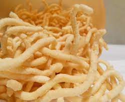 150 gram kelapa setengah tua; Resep Kue Akar Pinang Keju Yang Gurih Bikin Nagih