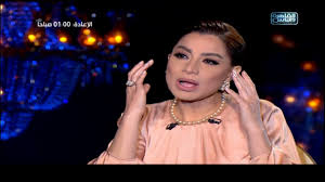 بسمة وهبة قبل ان تحاسبوا. Ø­ÙƒØ§ÙŠØ© Ù…Ø°ÙŠØ¹Ø© Ø´ÙŠØ® Ø§Ù„Ø­Ø§Ø±Ø© Ø¸Ù‡Ø±Øª ÙƒÙ…ÙˆØ¯ÙŠÙ„ ÙÙŠ ÙƒÙ„ÙŠØ¨ Ù„Ø¹Ù„Ù‰ Ø§Ù„Ø­Ø¬Ø§Ø± ÙˆÙ‚Ø¯Ù…Øª Ø¨Ø±Ù†Ø§Ù…Ø¬ Ø§ Ø¯ÙŠÙ†ÙŠ Ø§ Ù‚Ø¨Ù„ Ø®Ù„Ø¹ Ø§Ù„Ø­Ø¬Ø§Ø¨ ÙˆØ¨ÙƒØª Ø£Ù…Ø§Ù… Ø§Ù„Ø¬Ù…ÙŠØ¹ Ø¨Ø³Ø¨Ø¨ Ø²ÙˆØ§Ø¬ Ø§Ø¨Ù†Ù‡Ø§