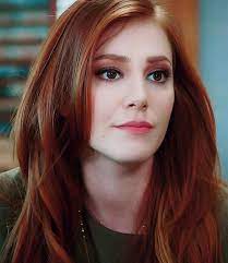 Kiralik Ask Red Ginger Head Shot With Dark Brown Eyes And Red Lips Brown Eyes Aesthetic Dark Redhead Eyes Aesthetic
