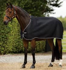 Diese decke ist mit den horseware patentierten beinausschnitten ausgestattet. Airmax Liner Horseware Ireland