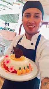 Buenos días chic@s Soy panadero,pastelero si desean ayuda en alguna receta  no duden en escribirme estaré gustoso de ayudarles 👨‍🍳👨‍🍳