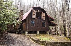 Beautiful lake santeetlah is one of most unspoiled lakes you'll find in the north carolina mountains camping at cheoah point recreation area, find camping, picnicking, swimming, fishing and boating. Lake Santeetlah Two Bedroom Barn Rental
