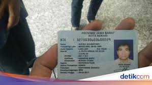 Berikut ini pengertian agama beserta fungsi agama dan tujuan agama yang dibahas lengkap. Melihat Lebih Jelas Masalah Penganut Kepercayaan Soal Kolom Agama Di Ktp