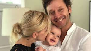 Este martes, los actores china suarez y benjamin vicuña se convirtieron en padres nuevamente, noticia que dieron a conocer a travez de sus redes sociales. Caras La China Suarez Compartio Un Tierno Video Con Benjamin Vicuna Tras Los Rumores De Crisis