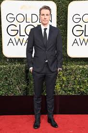 Dax randall shepard was born in 1975 in milford, a suburb of detroit, michigan, to laura (labo), who worked at gm, and dave robert shepard, sr., a car salesman. Pictured Dax Shepard The Fine Young Gentleman