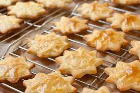 On low speed, beat in the flour, baking powder and salt until well blended. German Anise Christmas Cookies Gluten Free Recipe Anise Cookie Recipe Anise Cookies Recipes