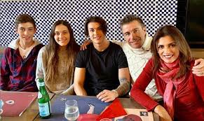 Periodista fernando solabarrieta sufrió portonazo en providencia. Hijo De Fernando Solabarrieta E Ivette Vergara Asume Desafio Futbolistico