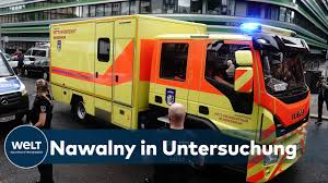 Die bundesregierung forderte moskau eindringlich auf, den sachverhalt aufzuklären. Kremlkritiker Nawalny Ankunft In Berliner Charite Erste Untersuchungen Haben Begonnen Youtube