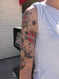 Pin By Daniel Augusto Dutra Souza On Mark My Body Traditional Tattoo Sleeve Small Traditional Tattoo Tattoo Sleeve Filler