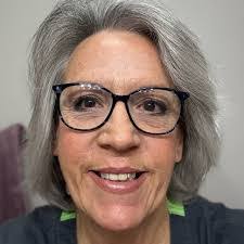 Belinda Gresham's Instagram, Twitter & Facebook