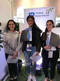 Wir machen den weg frei für ihre berufliche zukunft. Gib Karriere Dein Gesicht Next