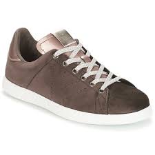 Décrouvez notre collection pour femmes baskets marron d'hiver 2020. Victoria Schuhe Kostenloser Versand Spartoo De
