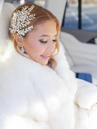 I am so excited to open the doors of Glory Frame-it Studios to all of you.  Clients, Students ❤️ Family and friends. • -THE KICK OF is going to be  MAKEUP CLASS