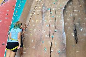 Currently, indoorclimbing.com has a total of climbing gyms in the worldwide listing. Rock Climbing Experience Trip Hertz