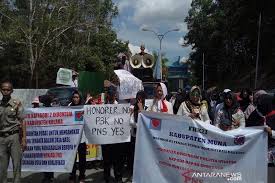 Menurut dia, seleksi pppk yang diselenggarakan pemerintah beberapa waktu lalu cukup efektif menekan jumlah honorer k2. Honorer K2 Sambut Gembira Rencana Revisi Uu Asn Antara News