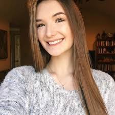 Danielle Foy's Instagram, Twitter & Facebook