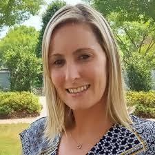 Leeann Barton's Instagram, Twitter & Facebook