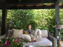 Mark zuckerberg's living room in his house. 10 Photos Of Facebook Ceo Mark Zuckerberg S California Home Architectural Digest India