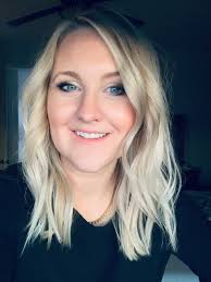 Hair Salon Professionals in Lacombe, AB, Ca