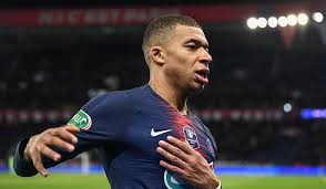 Mbappé stammt aus einer sportlichen familie, sein vater spielte bereits aktiv fußball und die er fing im alter von fünf jahren im verein as bondy zu spielen an. Mbappe Verkauf Ausgeschlossen Psg Spricht Machtwort Real Total