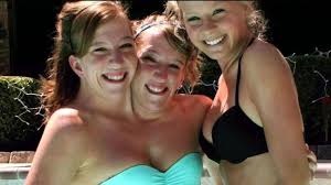 Entdecke rezepte, einrichtungsideen, stilinterpretationen und andere ideen zum ausprobieren. Abby And Brittany Hensel Restroom Conjoined Twins Finally Offer A Glimpse Into Their Lives Abigail Loraine Hensel E Brittany Lee Hensel Sao Gemeas Siamesas Que Possuem Um Unico Corpo Bicrodad