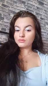 Elizabeth Koehn's Instagram, Twitter & Facebook