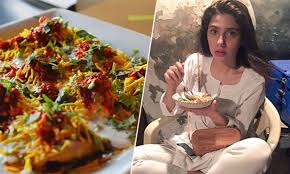 10 Places To Get The Yummiest And Most Hygienic Chaats In Karachi Hip In bohri bazar karachi, there is place named bombay chaat.