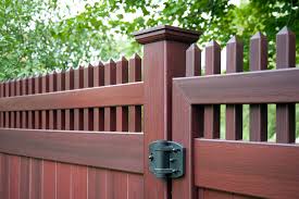 Mahogany Wood Grain Pvc Vinyl Privacy Fence From Illusions Fence Traditional Landscape New York By Illusions Vinyl Fence