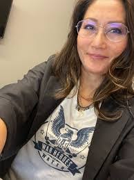 Amy Derr's Instagram, Twitter & Facebook