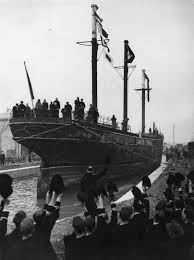 Cutty Sark Being Towed Into Her New Berth At Greenwich 1954 Cutty Sark Old Sailing Ships Old Greenwich