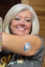 Recently diagnose with type 2 is there a list of food i can eat ...and a  list of sugar spiking food...thank you