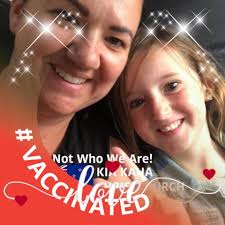 What are some family-friendly accommodations in Bali with kids' club or  babysitting services?