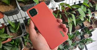 Oppo f17 (dynamic orange, 128 gb) features and specifications include 6 gb ram, 128 gb rom, 4015 mah battery, 16 mp back camera and 16 get a google nest hub (chalk) at just ₹5,999 on purchase of select tvs, laptops, acs and mobile. Oppo F17 Smartphone Review For The Youthful You