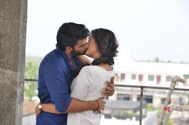 Hero Heroine Liplock Stills From Rx 100 Movie Social News Xyz Telugu Movies Romantic Couple Kissing Hot Romance