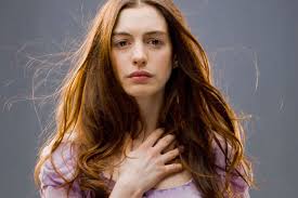 Although her character is only in the movie for the first 30 minutes or so, anne hathaway steals the show. It Was Anne Hathaway S Own Idea To Cut Her Hair Off