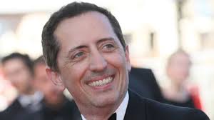 Ce dimanche 24 juillet, l'humoriste prend la pose sur instagram avec son fils aîné, noé elmaleh. Gad Elmaleh Son Etonnant Projet Pour Raphael Son Fils De 5 Ans Voici