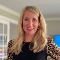 Lizzie Shields's Instagram, Twitter & Facebook