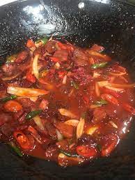 Masak daging sambil dibolak balik hingga daging matang dengan kemudian masukkan daging, kacang panjang, cabai merah, garam dan lada. Resepi Daging Masak Merah Ala Kedai Tomyam Iluminasi