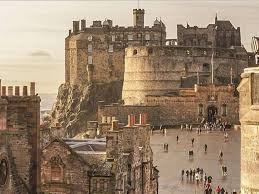 Ubicada en la costa este de escocia, a orillas del fiordo del río forth y en la autoridad unitaria local de la ciudad de edimburgo. Free Tours De Edimburgo En Espanol Visitas Guiadas Por Escocia