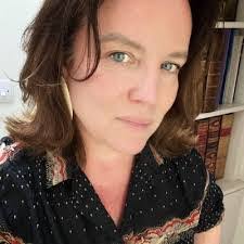 Miriam Mcnulty's Instagram, Twitter & Facebook