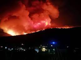 Οι οικισμοί έχουν εκκενωθεί και η φωτιά δεν έχει φτάσει εκεί. Jicolvziw Ykvm